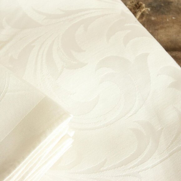 Vintage Tablecloth And Eight Napkins Set, White Damask Table Linens - Picture 2 of 10